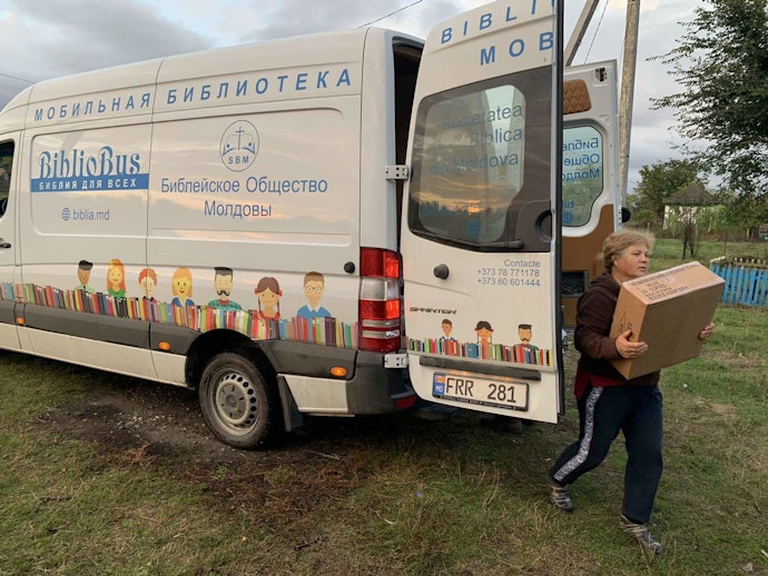 Bibeldistribusjon i Moldova