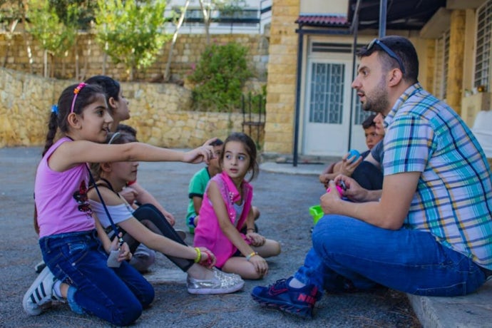 Mye av undervisningen skjer i grupper. Foto: Bibelselskapet i Syria.