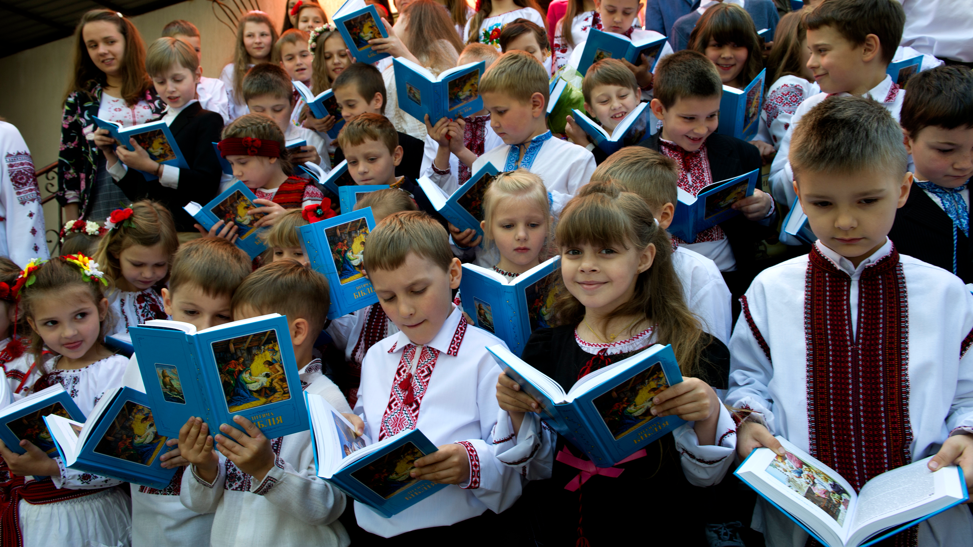 Ukraina 2015 Bibeldagen 2022 Bla barnebibel DKS 2